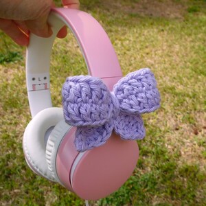 Crochet Bow Headphone Accessory, Cute Headphone Charm, Bow Bag Charm, Cute Gift For Her, Cute Car Decor Gift, Hair accessory bild 3