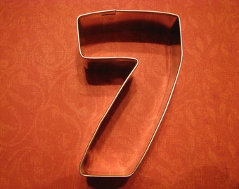 Number Seven 3" Metal Cookie Cutter - Number 7