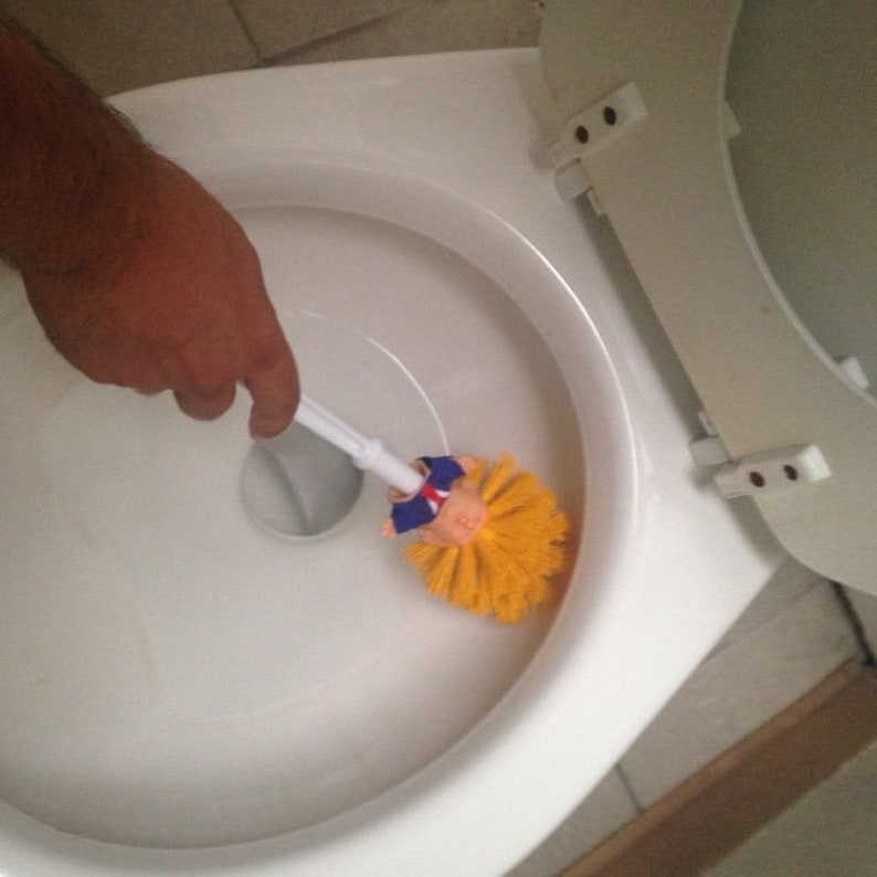 Brosse de toilette Donald Trump. Le commandant original In Crap™ Rendez vos toilettes encore plus belles™ image 2