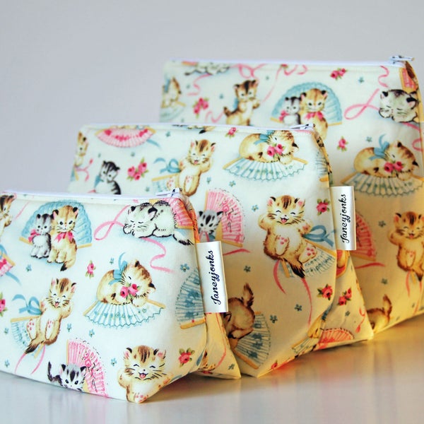 Cute Vintage Style Kittens Make-up and Wash Bags, Different Sizes, Machine Washable, Waterproof Lining, Retro Kitsch Style