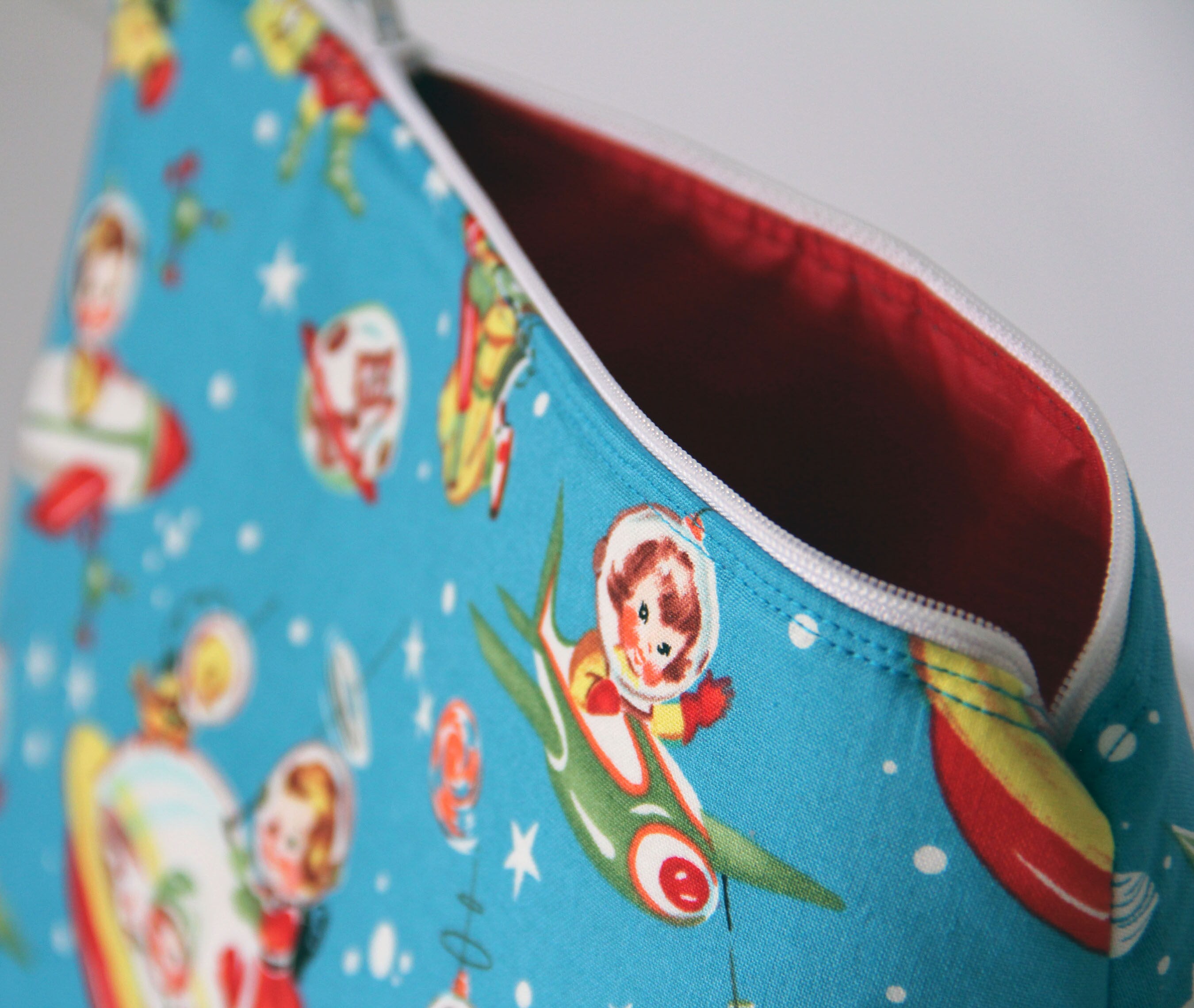Cute Vintage Style Rocket Rascals Make-up and Wash Bags, Retro Chic ...
