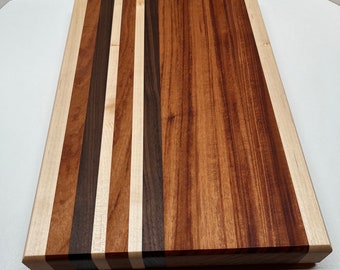 Tabla de cortar de madera exótica hecha a mano