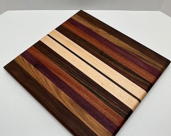 Tabla de cortar de madera exótica hecha a mano