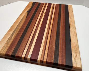 Tabla de cortar de madera exótica hecha a mano: Acabado con aceite mineral de calidad alimentaria