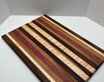 Tabla de cortar de madera exótica hecha a mano: acabado con aceite mineral apto para uso alimentario