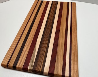 Tabla de cortar de madera exótica hecha a mano