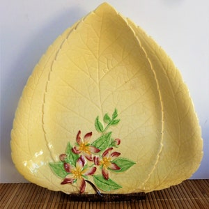 Carlton Ware Leaf Shaped Australian Design Dish, Made in England.
