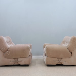 Vintage pair of velvet armchairs MARIANI 1970s