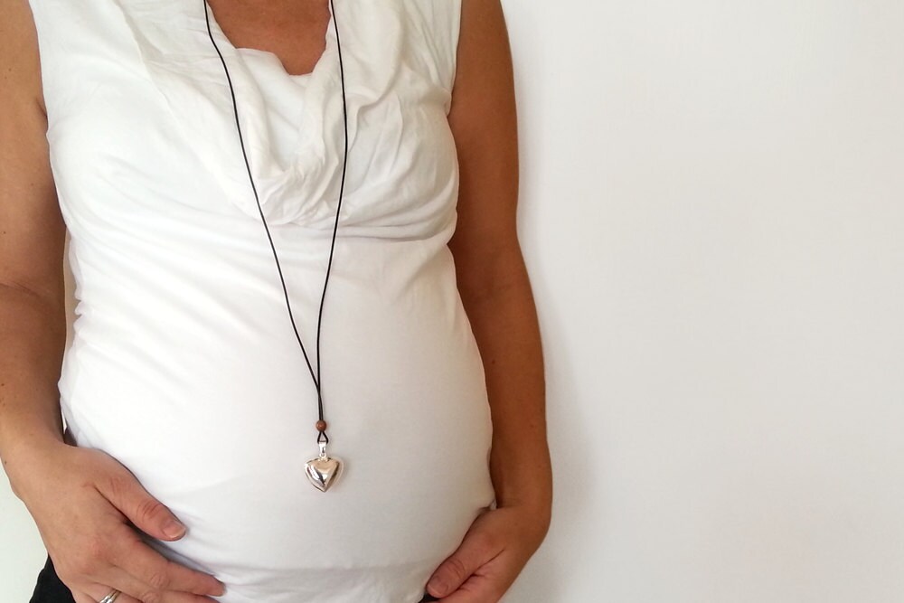 Pregnancy Necklace Bola Heart Shape 