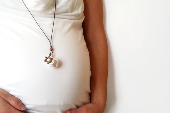 Necklace pregnancy best sale