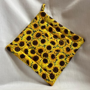 Big and Bold Sunflower Potholders/Hot Pads