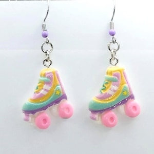 ROLLER SKATE EARRINGS | Retro Vintage 80s Dangle Jewelry | Skaters Nostalgic Fashion Jewelry | Kawaii Fun Quirky Jewelry