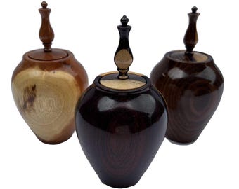 3 vases roses simples fabriqués à partir de bois exotique