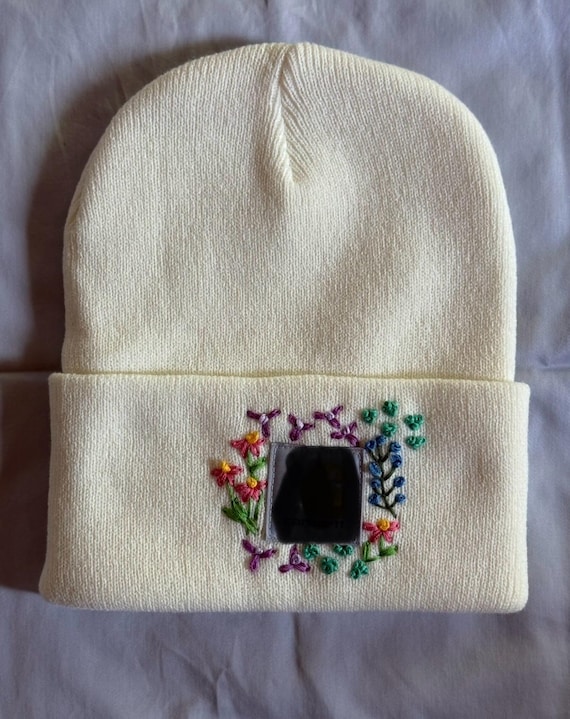 Pretty Embroidered Knit Beanie - Beige Women main image 2