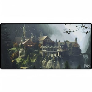 Peut inclure: Un paysage fantastique avec une ville de pierre et de bois construite à flanc de montagne. La ville possède une haute tour et un pont au-dessus d'une cascade. L'image est tirée du film "Le Seigneur des anneaux : La Communauté de l'anneau".