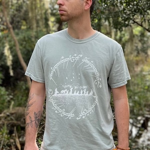 Gefährten Unisex T-shirt, Garment-Dyed, Herr der Ringe Shirt, Herr der Ringe Unisex Tshirt, Tolkien T-Shirt, Ringe der Macht Kleidung