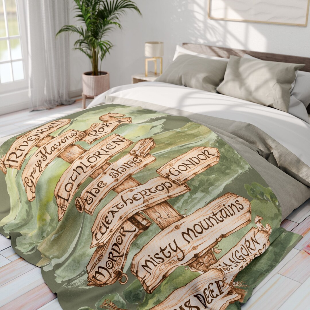Middle Earth Sign Post Fleece Blanket, Lord of the Rings Blanket, LOTR