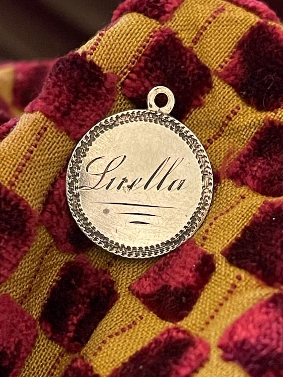 Love Token Louella