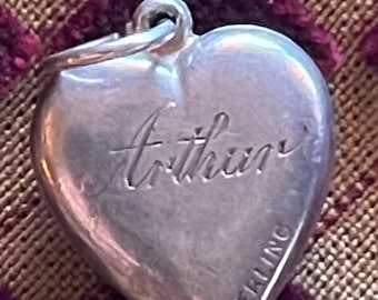 Vintage Puffy Heart Arthur