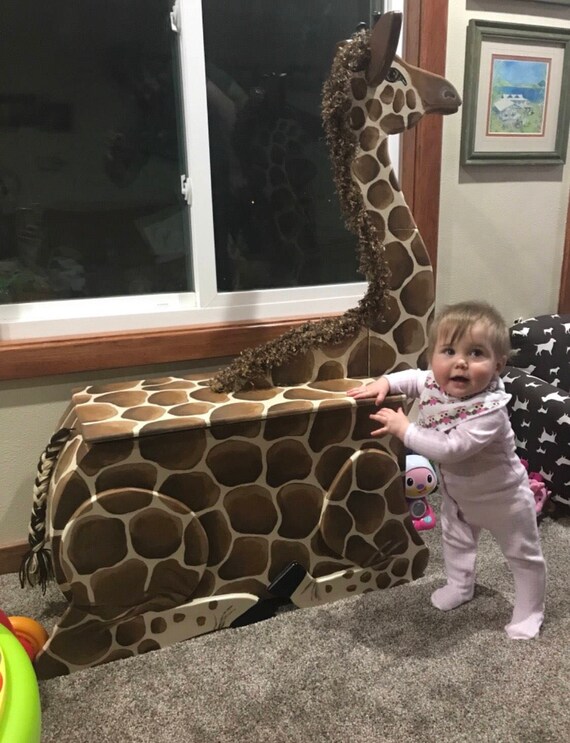 giraffe toy box