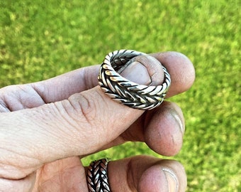 Triple Twist Welder Ring