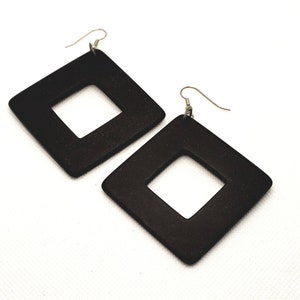 Mod style vintage black diamond shape drop earrings