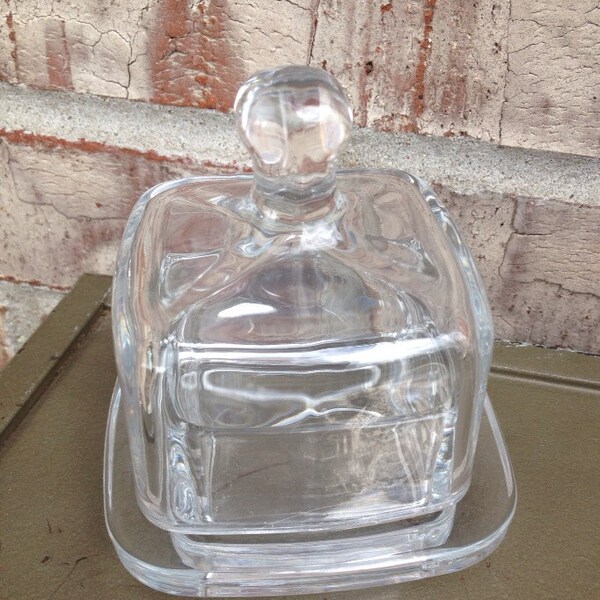 Beatiuful Crystal Clear Square Butter Dish - Sealing / Overlaid Lid - Handle / Pull Top Lid