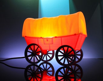 Vintage 1950s Knickerbocker Plastic Covered Wagon Lamp