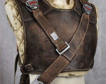 Leather vest with pouches