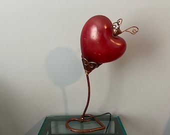 Beautiful Vintage Heart Shaped accent Lamp with Metal Stem heart base