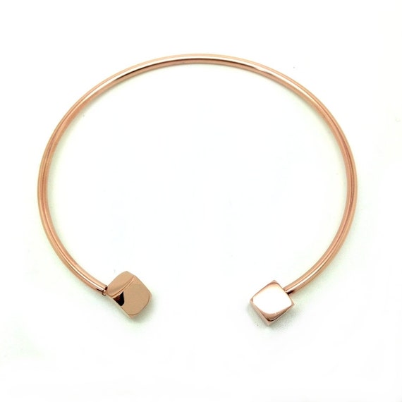 pink and gold bangles