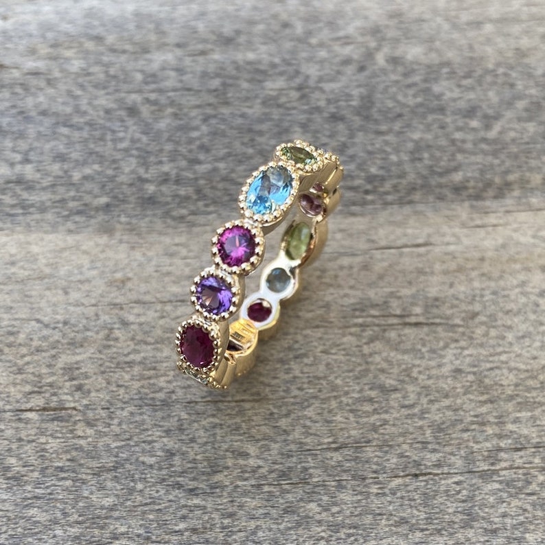 Mehrfarbiger Steinring, einfacher Steinring BAZAR CHIC 18K vergoldeter Ring, Multistone-Ring, Muti-Ring-Ring Bild 3