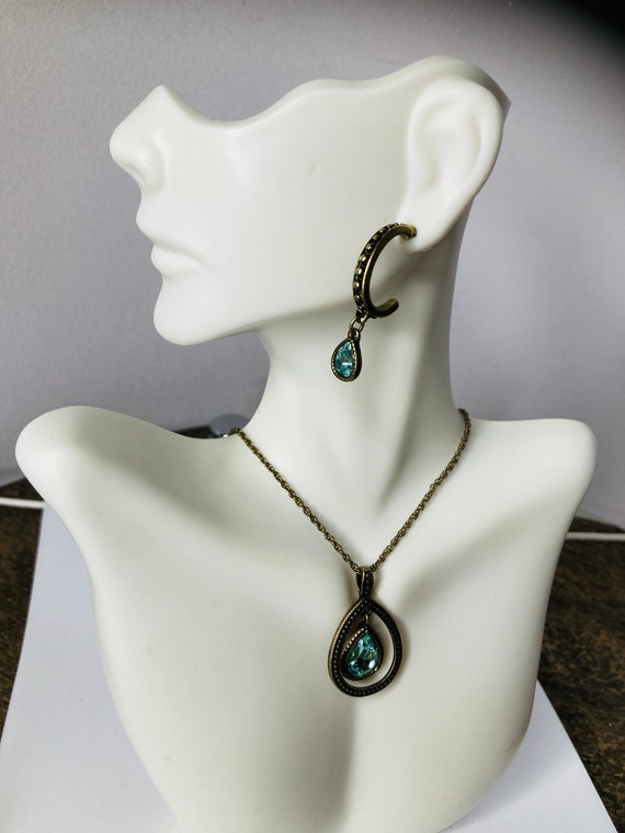 Hypoallergenic avon choker necklace earring set. b