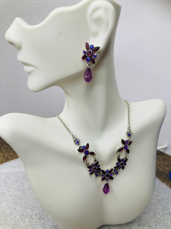 Hypoallergenic vintage avon choker necklace earri… - image 1