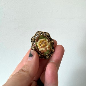 Vintage Embroidered brooch, Floral vintage Pin