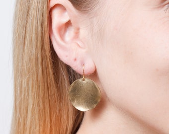 Earrings wavy disc