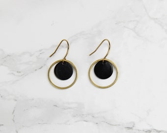 Geometric Filigree Earrings Circle black & Gold