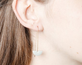 Demi-cercle de boucles d’oreilles en filigrane géométrique