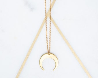 Collier lune long