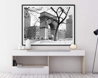 Washington Square Art : New York Photography - NYC Photography - Vintage New York Photo - Circa 1950s Vintage Washington Square Art print