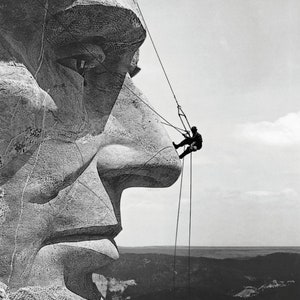 Abraham Lincoln Art : Americana Art - Mount Rushmore Print - President Art - Gutzon Borglum- Mount Rushmore Repair 1962 - Presidential Art image 3