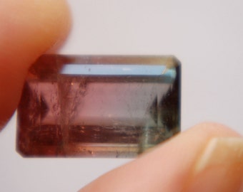 Bicolor Tourmaline faceted crystal - Natural crystal - very good Clarity - 8.63 ct. - great Gray & Pink Colors - from Brazil