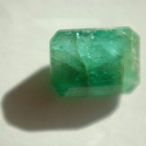 Esmeralda Natural Cristal Facetado - 5.40 ct - gran Color Verde - buena Claridad - de Brasil