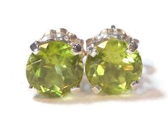Peridot Stud Earrings,6mm Peridot Studs,Sterling Silver Post,August Birthstone Jewelry,Gemstone Studs,Gift for Her