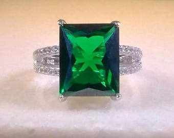 Retro Emerald Statement Ring in Sterling Silver, Art Deco Ring, 1970's Emerald Ring, Antique Emerald Ring, Vintage Ring