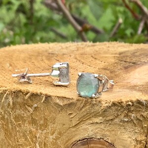 Labradorit Silber Ohrringe, Edelstein Ohrstecker, Brautjungfern Geschenk, Natürliche Runde Stein Ohrstecker