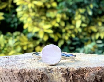 Rosenquarz Silber Ring, Rohedelstein rosa, Naturstein Silber, Geschenk für Tochter