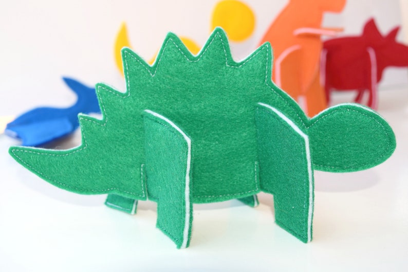 щелевое соединение деталей. щелевой замок в технологии 2. ригельный замок для сейфа. замок из гофрокартона. щелевой замок в технологии.