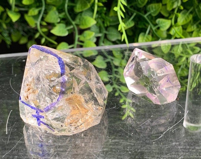 Small Clear Quartz Enhydro Points, Carbon Inclusion in Bubbles in Quartz, Pick Your Own, Stone of Amplifying Energy