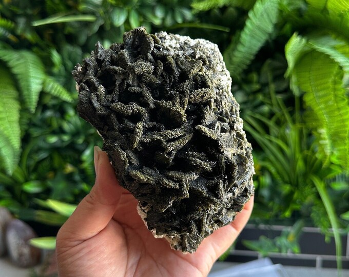 542g Amazing Epidote Cluster Show Piece, Collectors Item, Fan Formation, Stone of Grounding